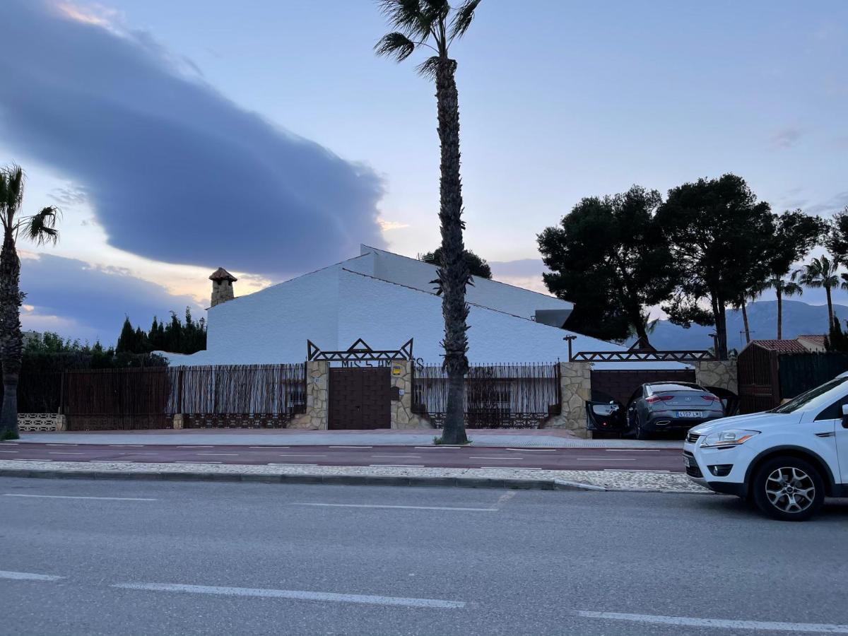 Villa Mis 5 Amores Con Piscina Benidorm Luaran gambar